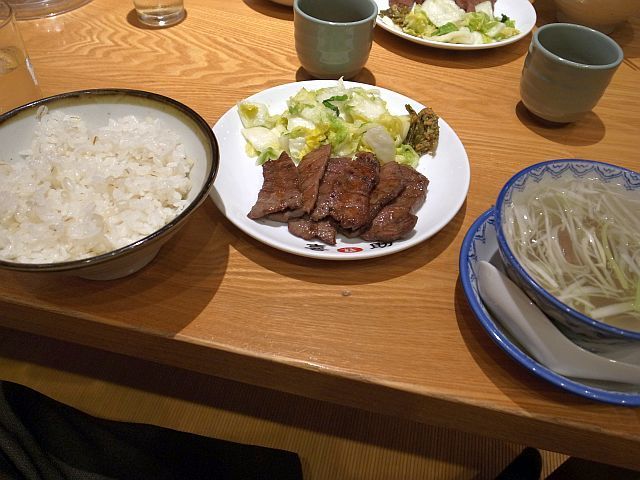 牛たん炭火焼定食 塩味 味の牛たん喜助 東京駅八重洲北口店 東京駅八重洲北口キッチンストリート へ行ってきました